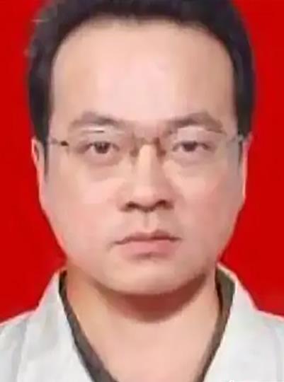 1659063121840892.jpg 熊伟.jpg
